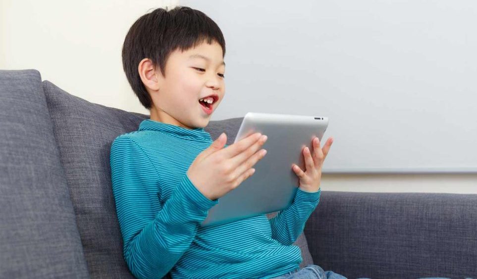 Salah Satu Cara untuk Mengatasi Adiksi Kecanduan Internet Adalah? Berikut Jawabannya