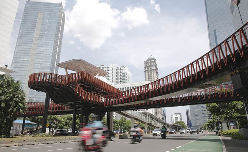 Lorong untuk Pejalan Kaki Beratap dengan Pagar Kanan Kiri TTS