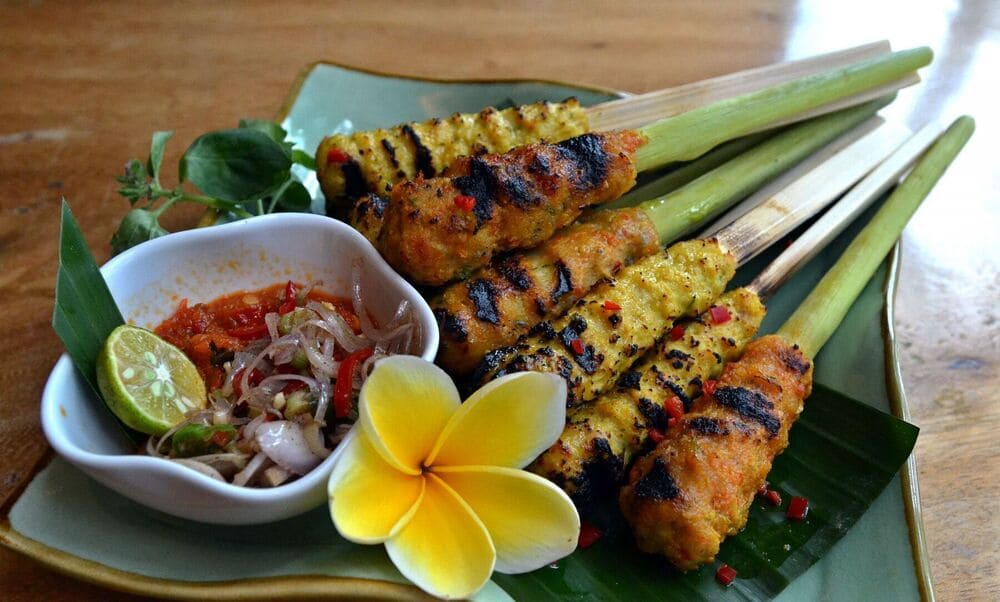 9 Makanan Khas Bali yang Wajib Dicoba Saat Liburan
